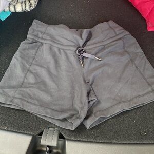 Lululemon black biker shorts good condition